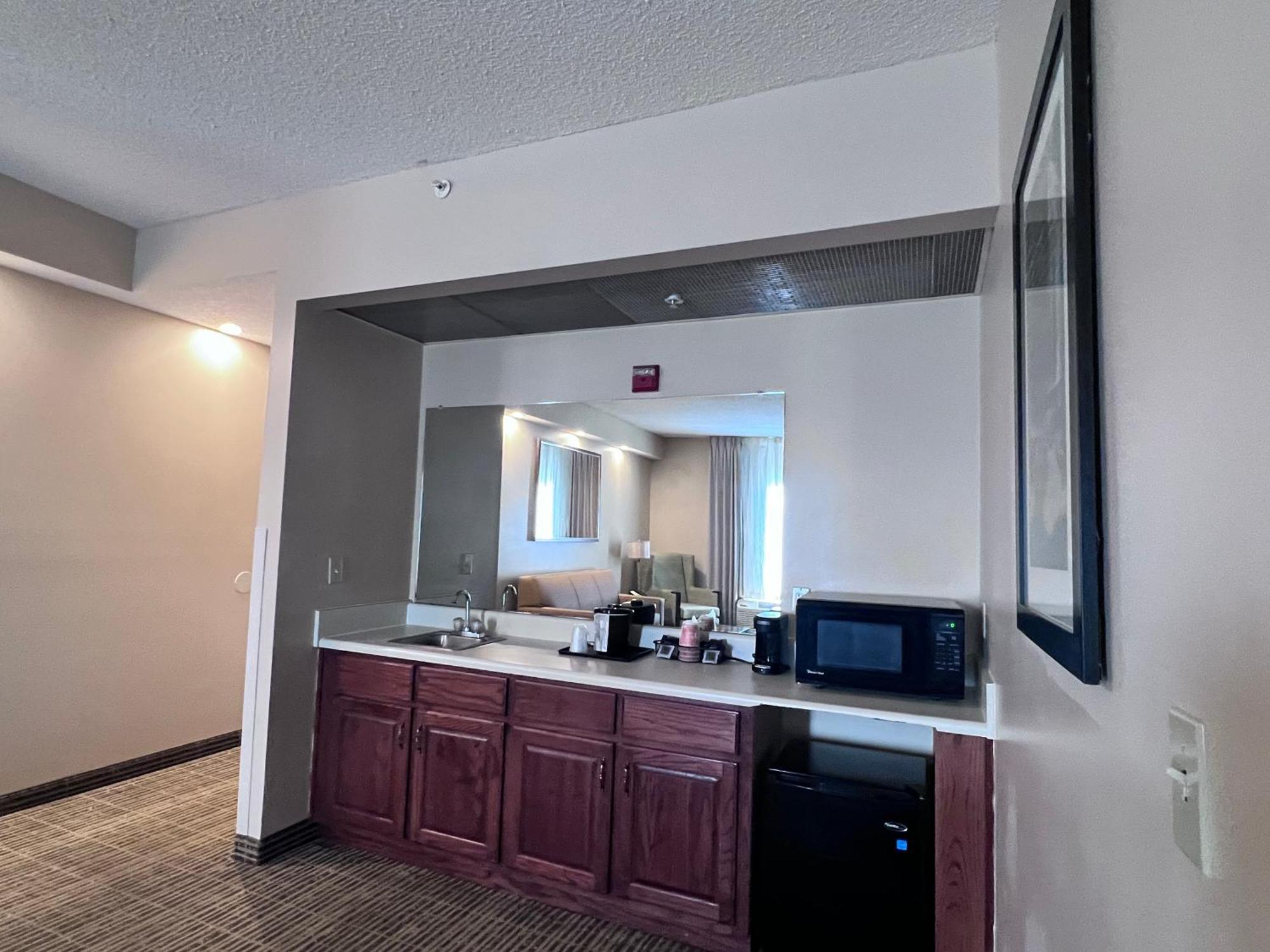 Quality Inn Palm Bay - Melbourne I-95 Buitenkant foto