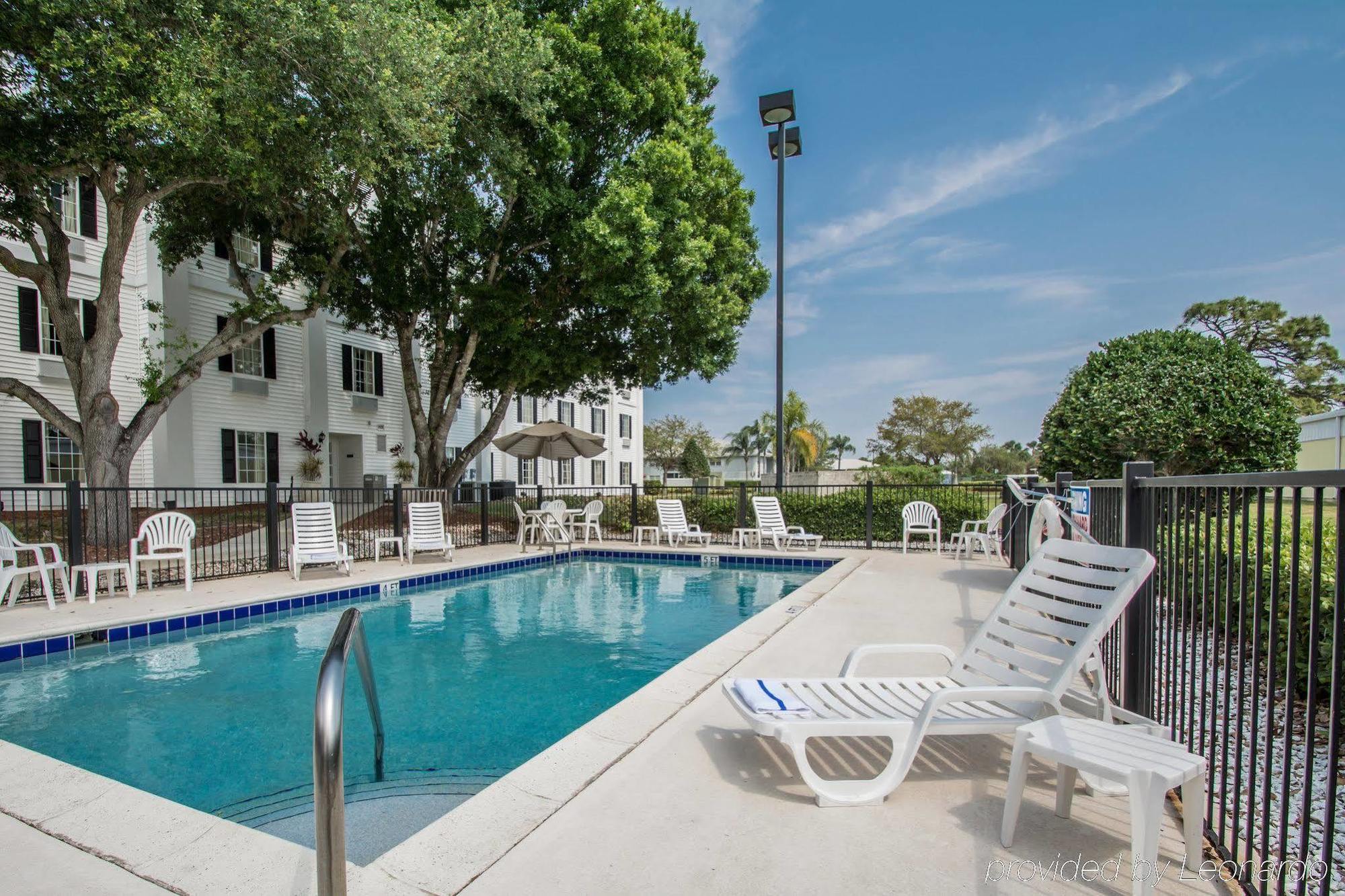 Quality Inn Palm Bay - Melbourne I-95 Buitenkant foto